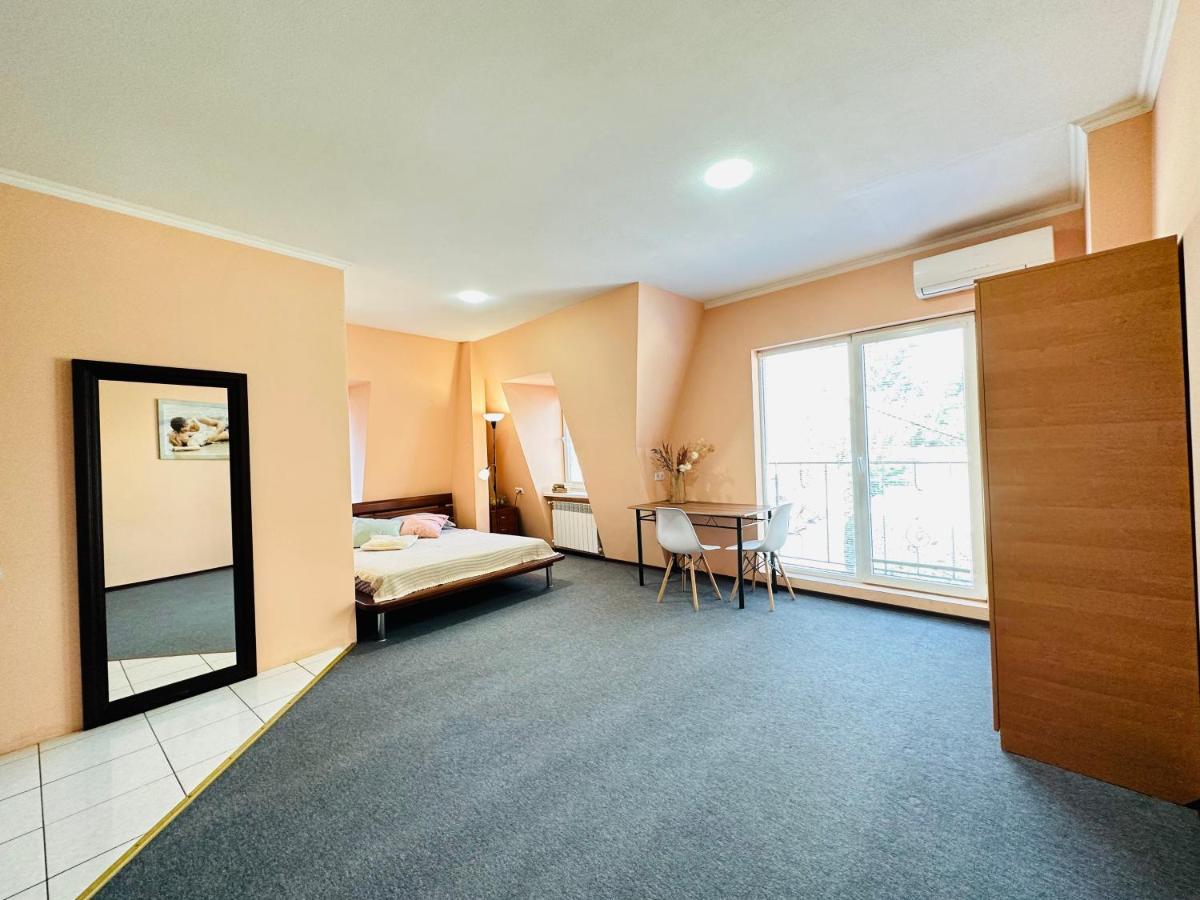 Apartments On The Embankment Kharkov Ngoại thất bức ảnh